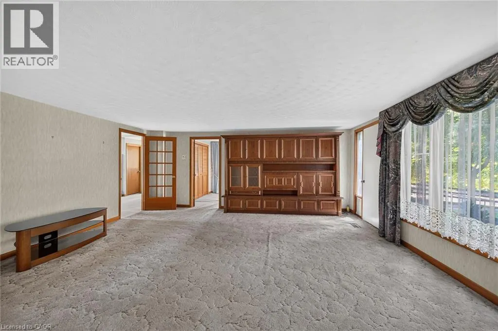 833 LYNN VALLEY Road