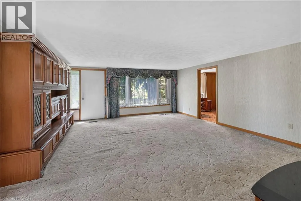833 LYNN VALLEY Road