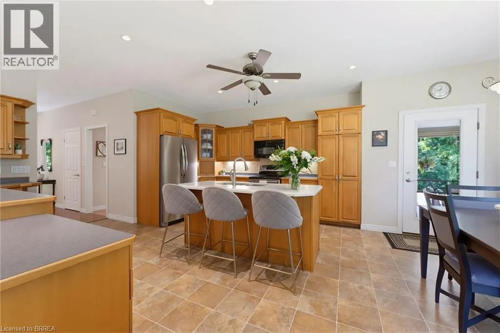 301 GOVERNORS Road E