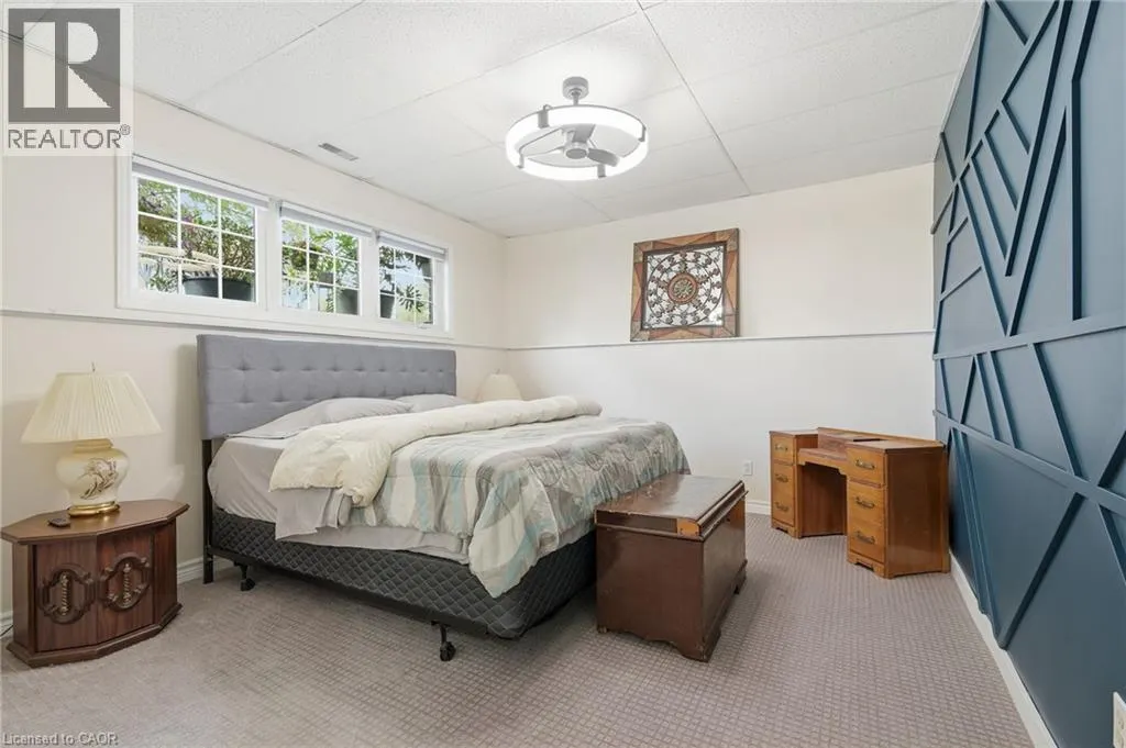 3557 GRIMSBY Road