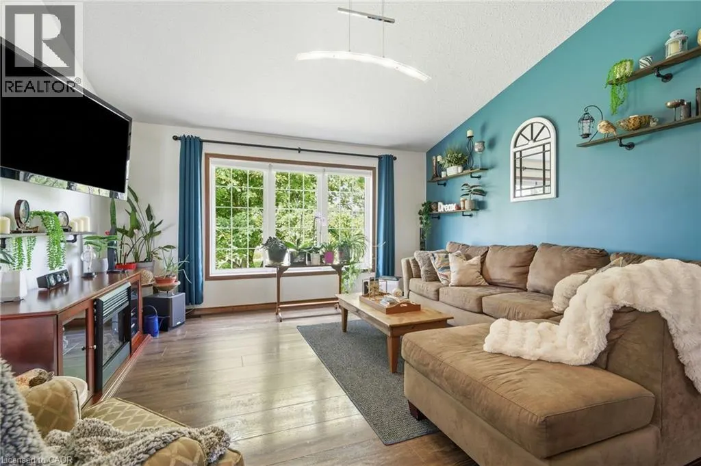3557 GRIMSBY Road