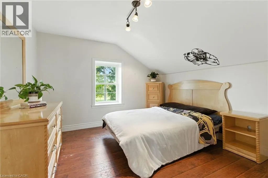 437 6TH CONCESSION Road E