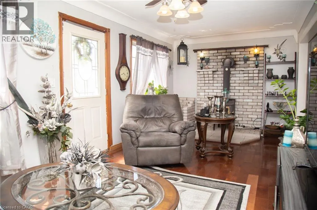 909 WINDHAM RD 13 Road