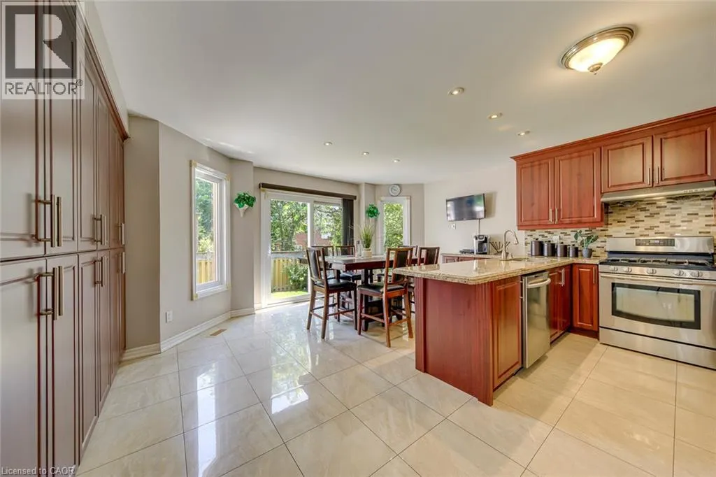 2442 WYNTEN Way