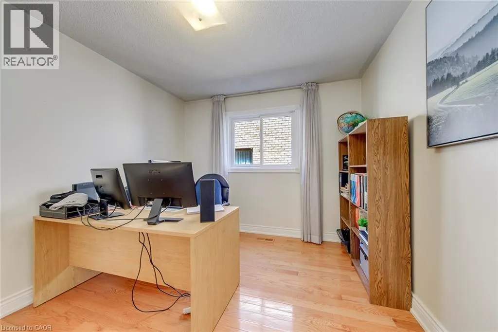 2442 WYNTEN Way