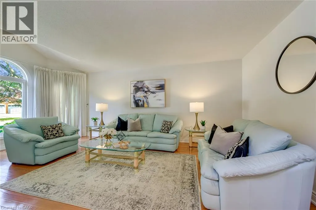 2442 WYNTEN Way