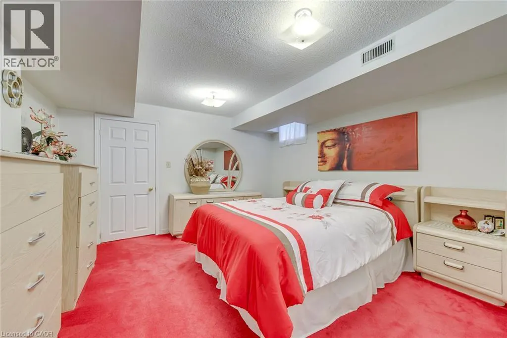 2442 WYNTEN Way