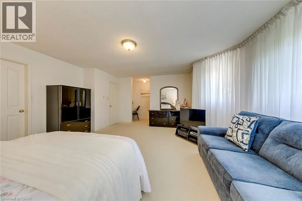 2442 WYNTEN Way