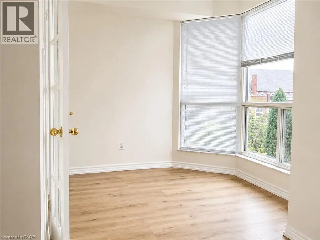 2511 LAKESHORE Road W Unit# 216 #216