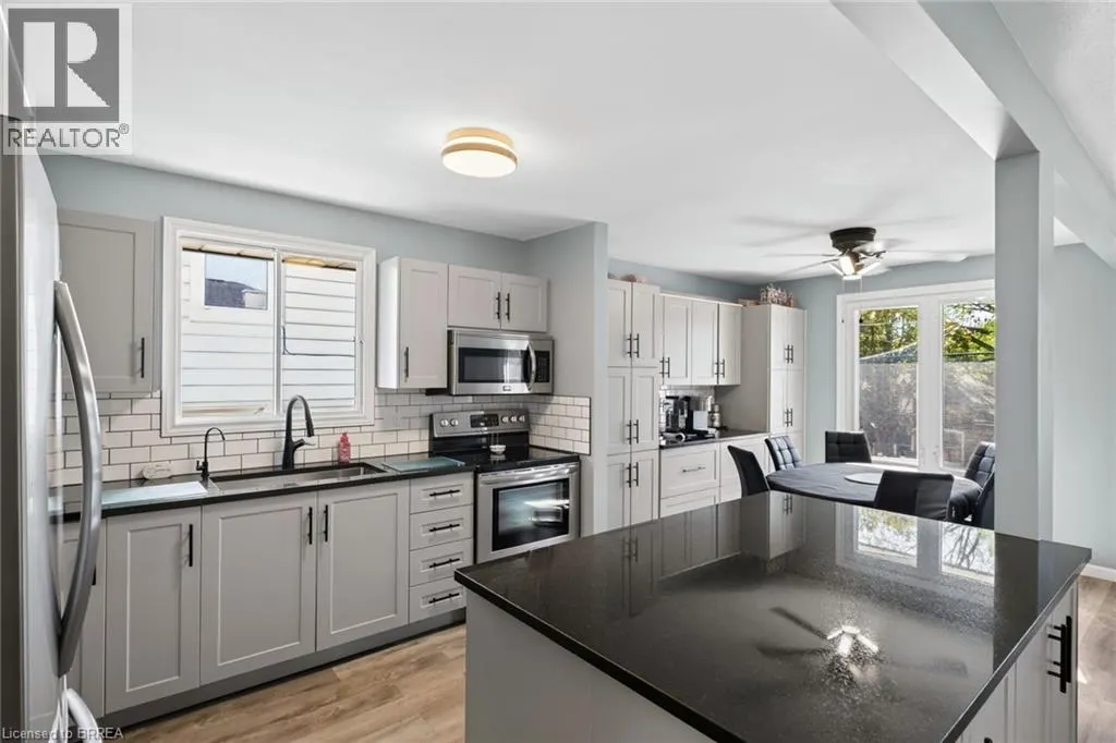 17B EMILIE Street