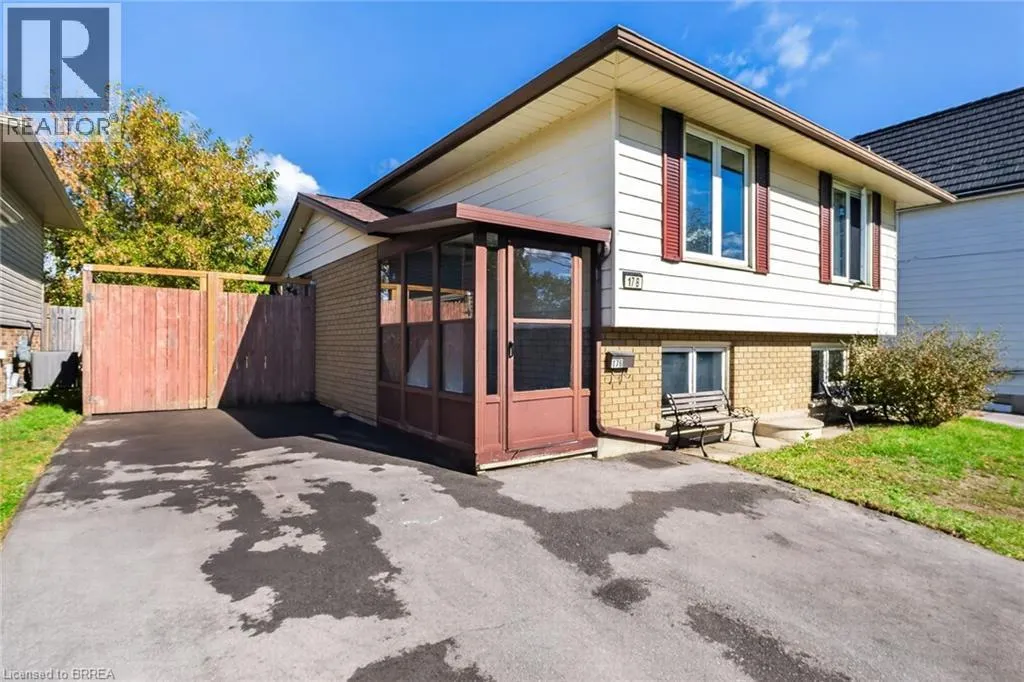 17B EMILIE Street
