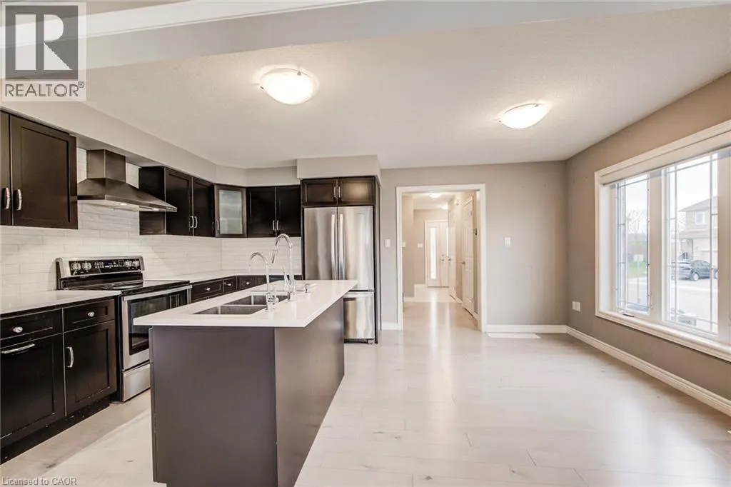 77 JOHN BRABSON Crescent