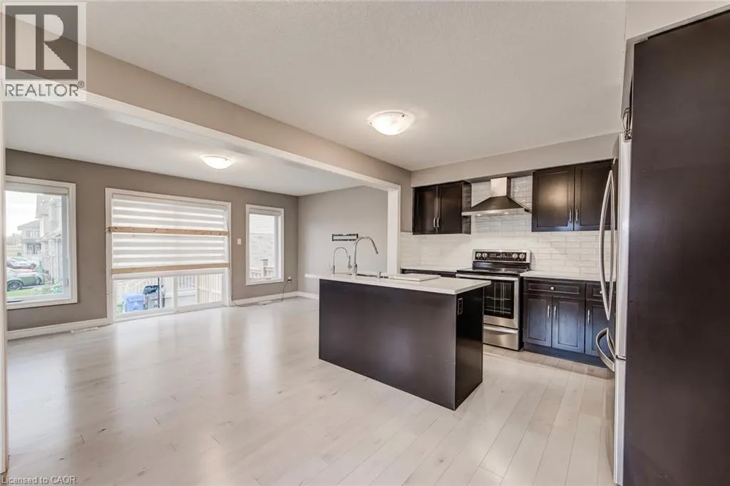 77 JOHN BRABSON Crescent