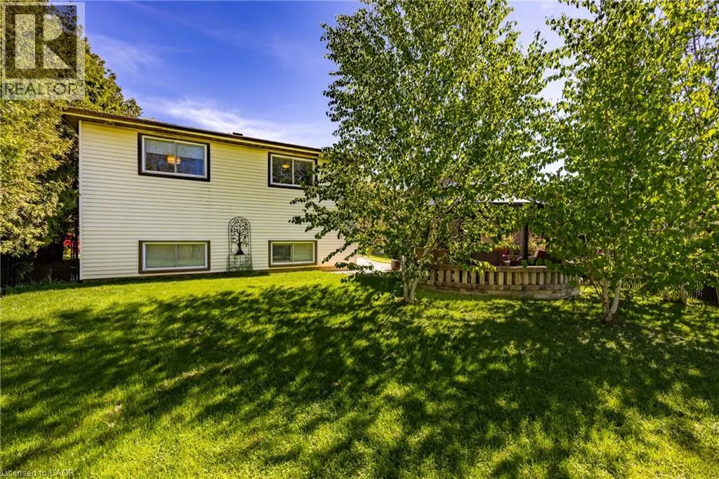 307 ORKNEY Street W