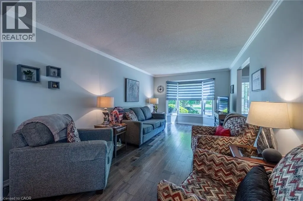 307 ORKNEY Street W