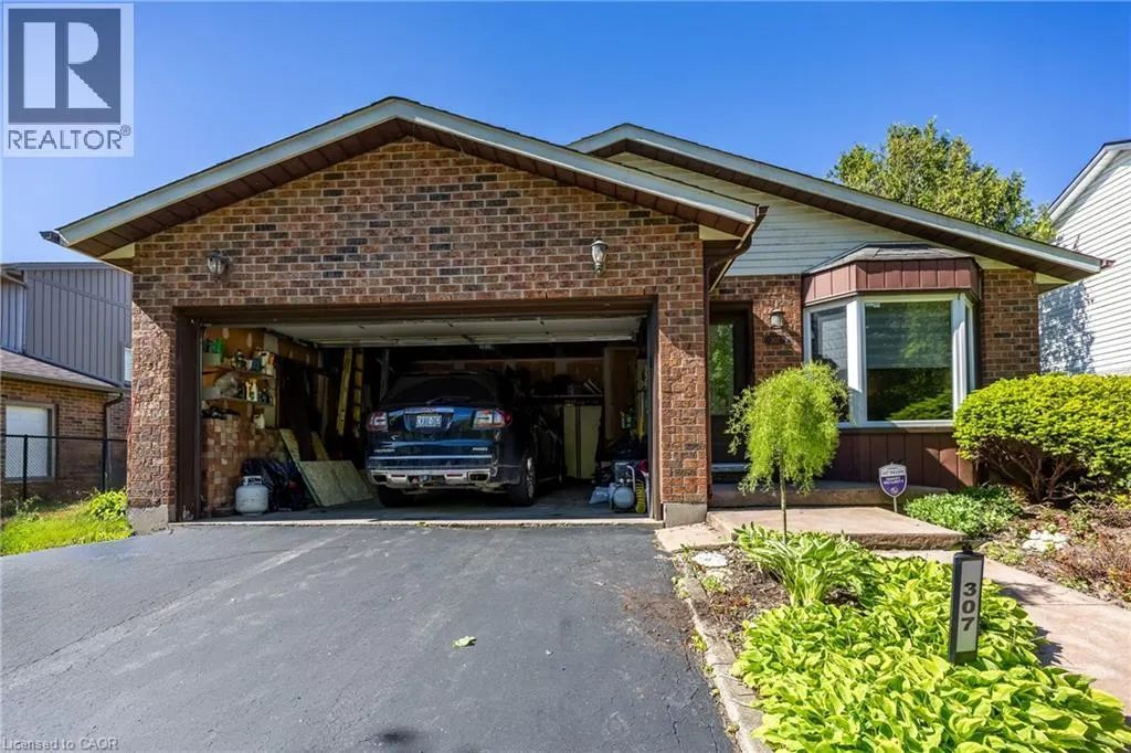 307 ORKNEY Street W