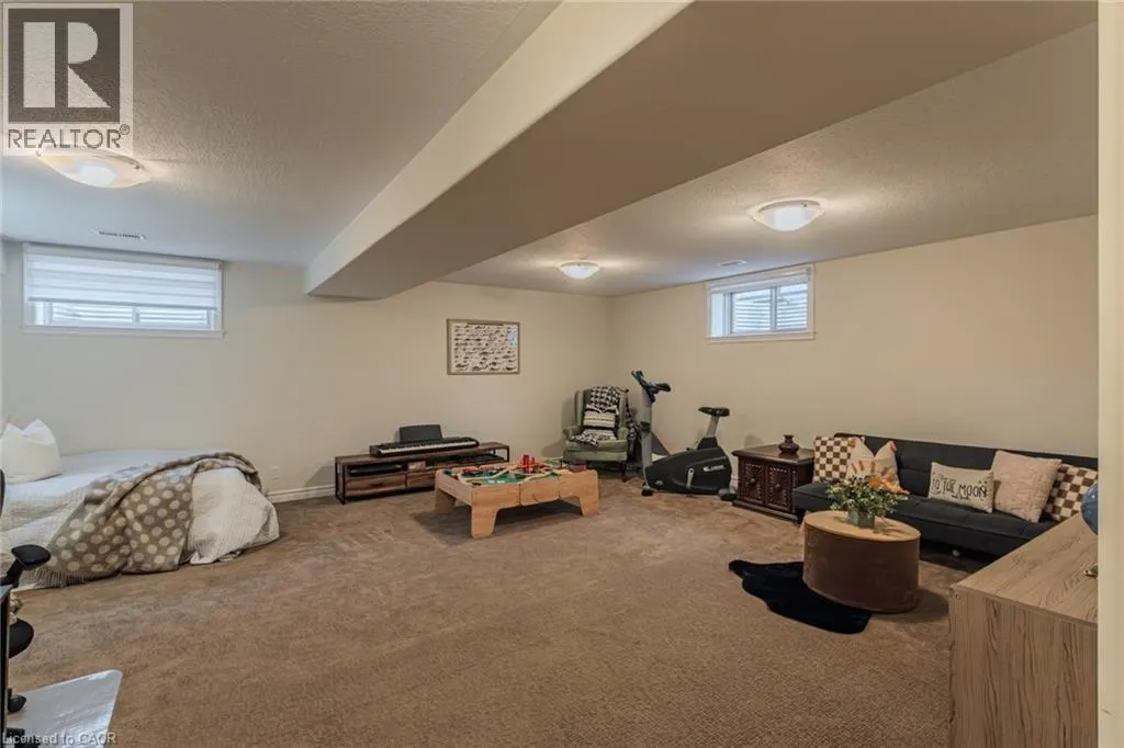 15 WINTERBERRY Lane