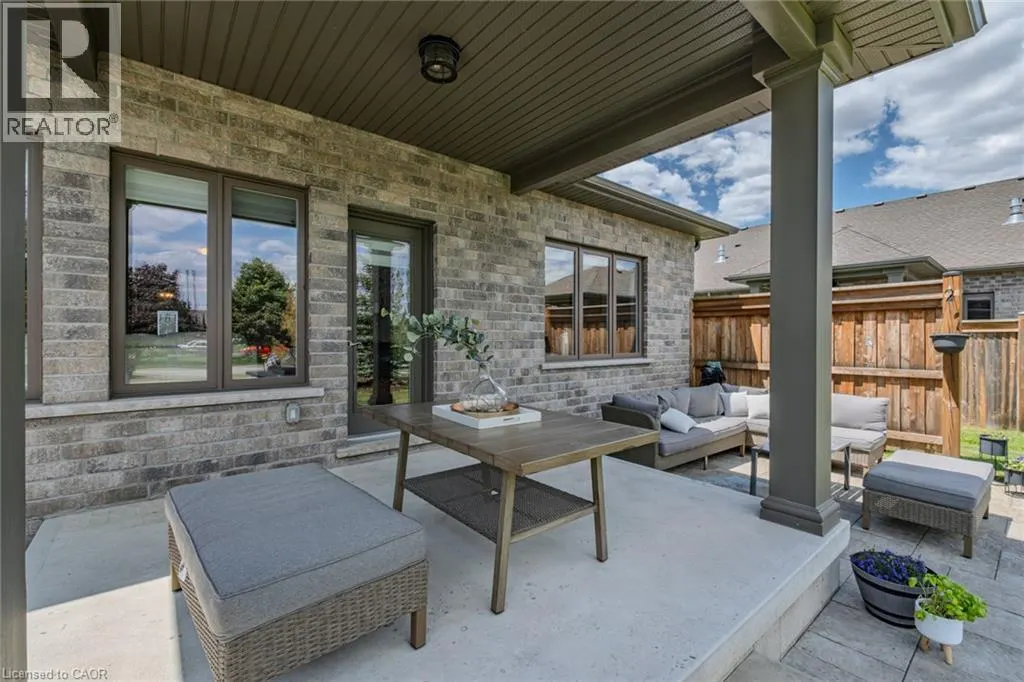 15 WINTERBERRY Lane
