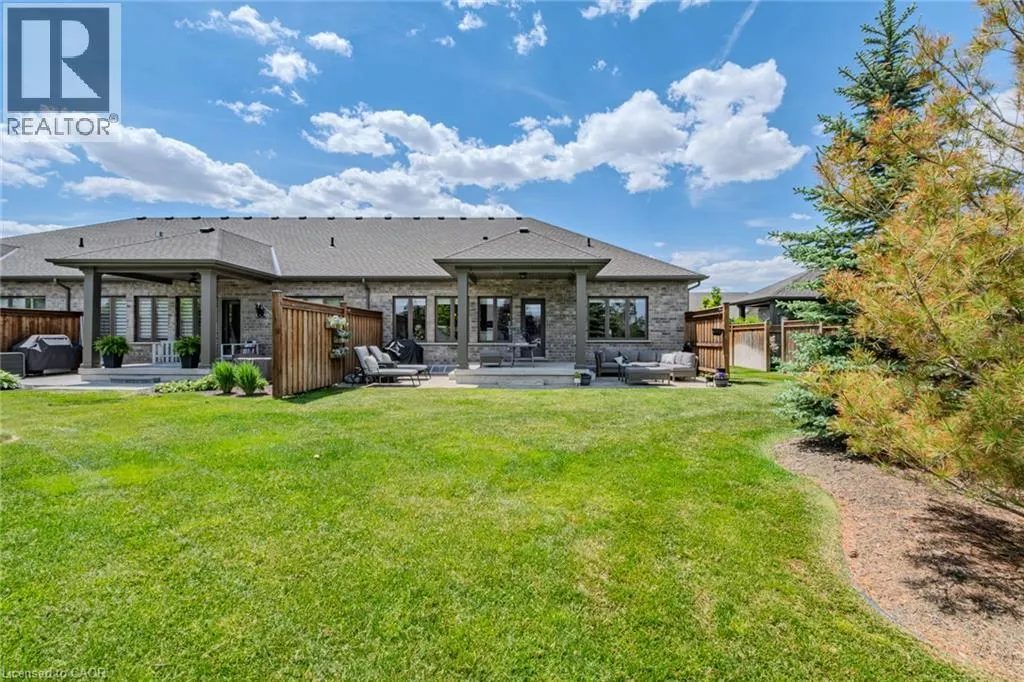 15 WINTERBERRY Lane