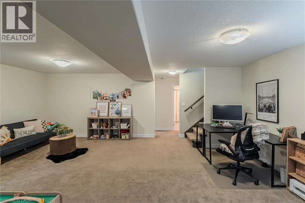 15 WINTERBERRY Lane