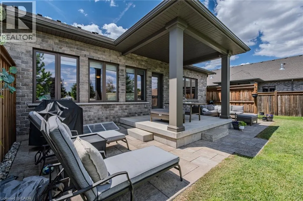 15 WINTERBERRY Lane