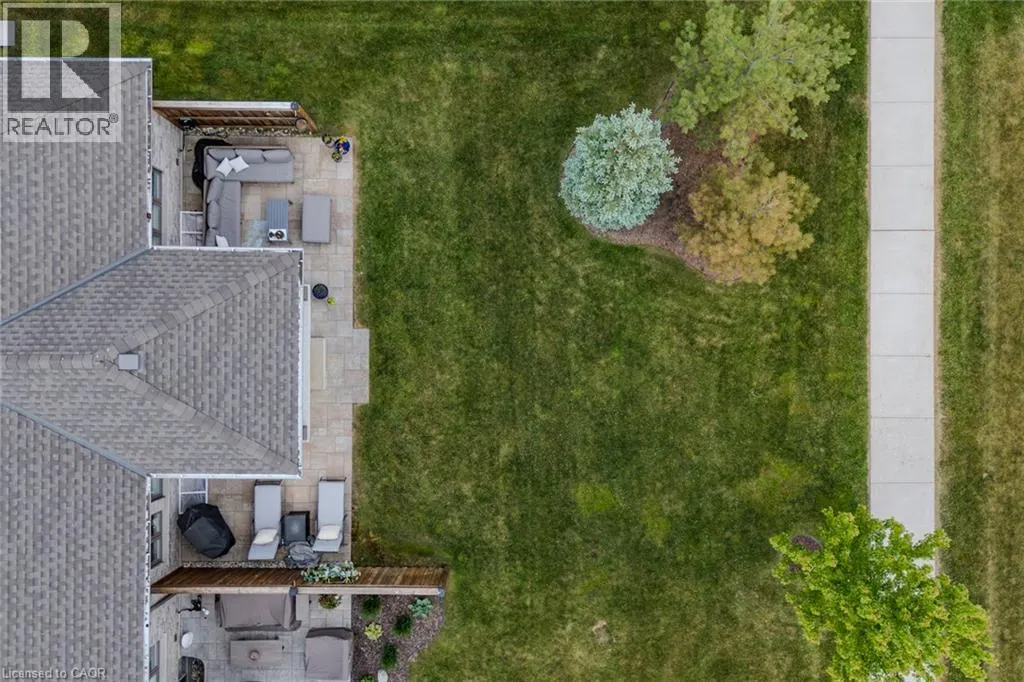 15 WINTERBERRY Lane