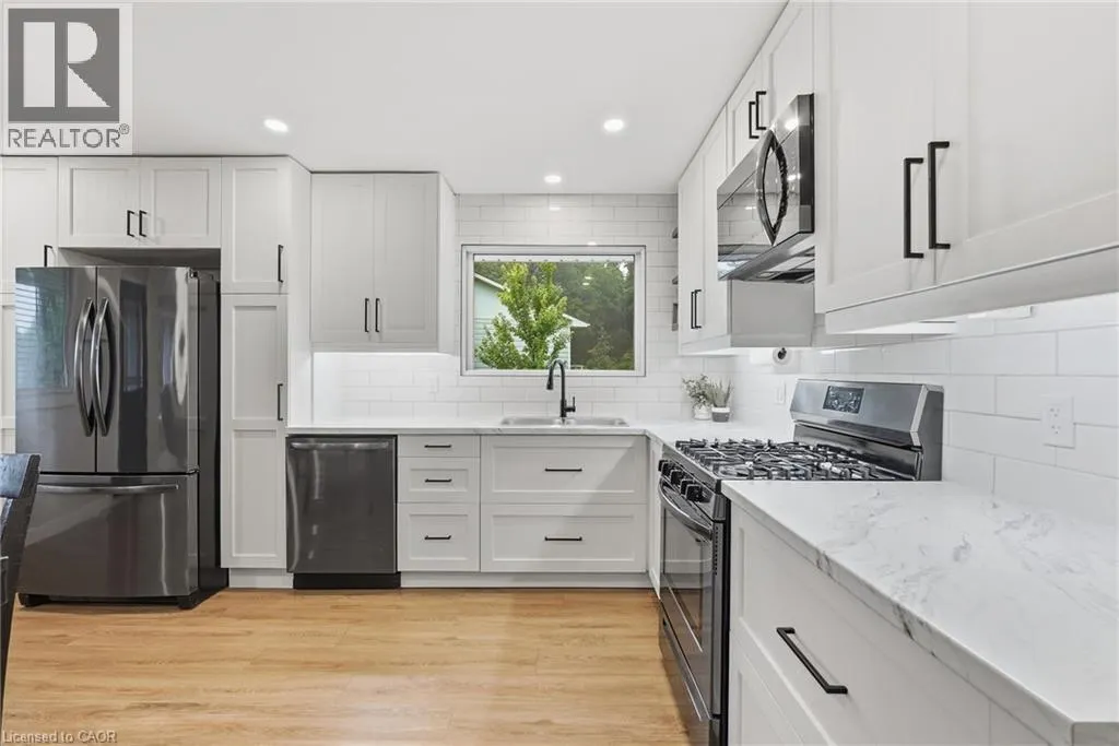 10 TAYLOR Crescent