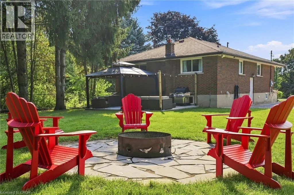 10 TAYLOR Crescent