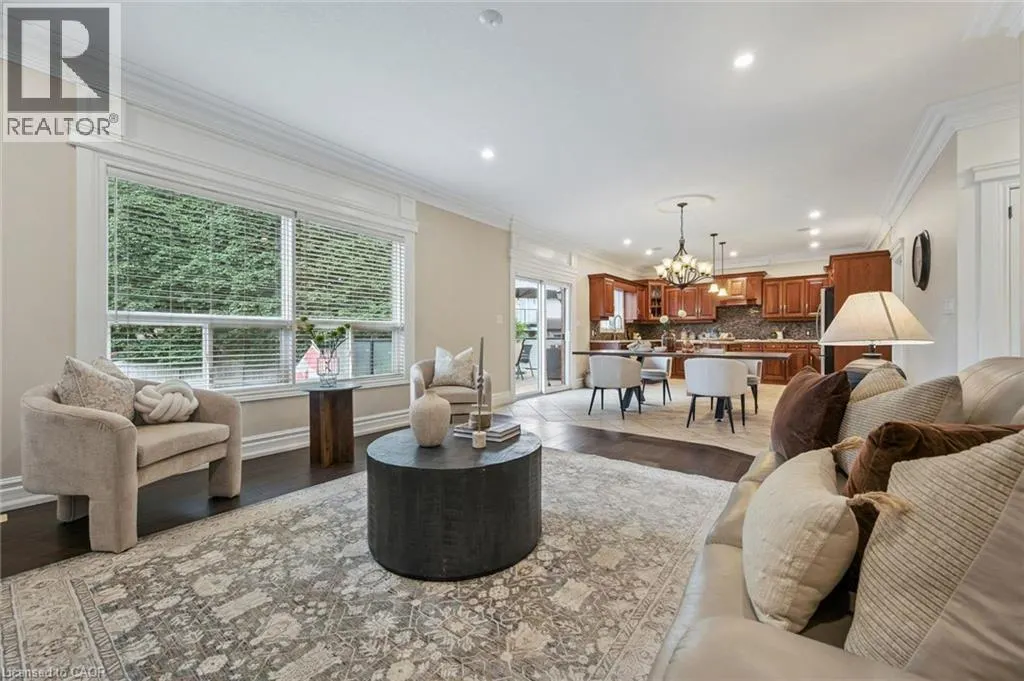 34 WHETSTONE Crescent
