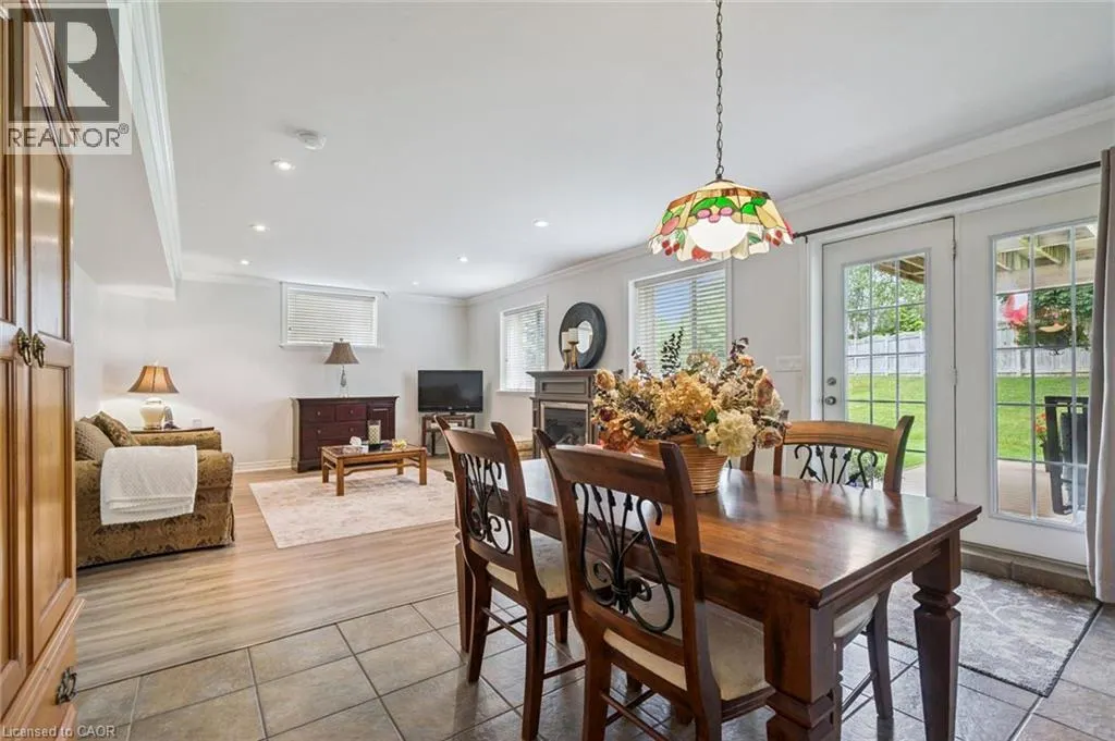 34 WHETSTONE Crescent