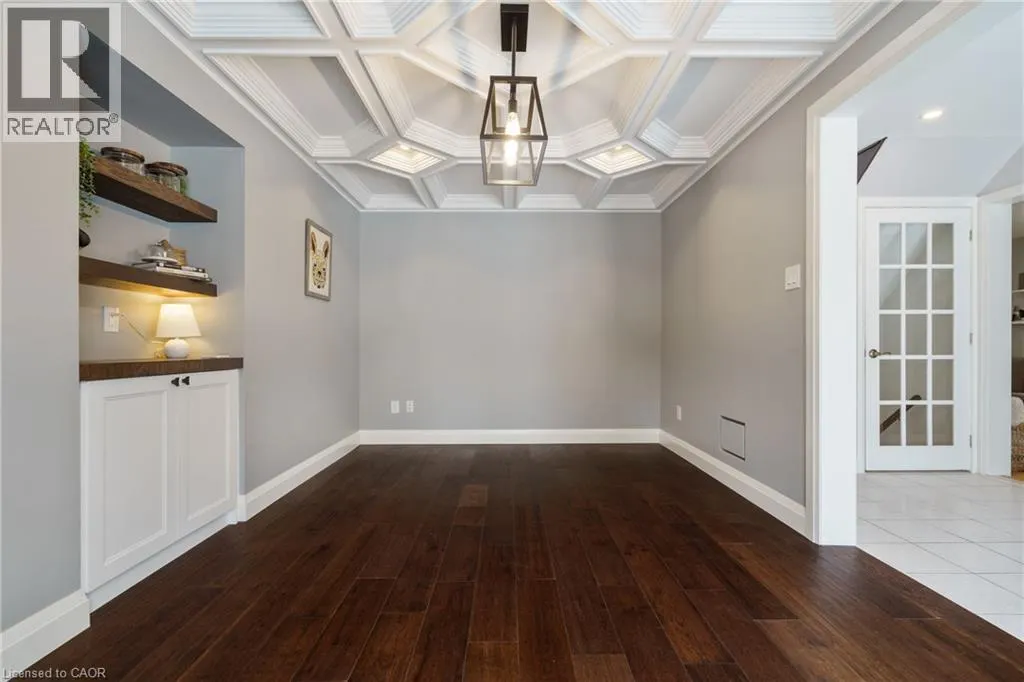 213 FELLOWES Crescent