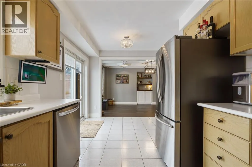 213 FELLOWES Crescent