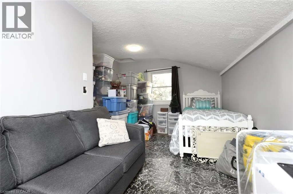 1 JOHN Avenue