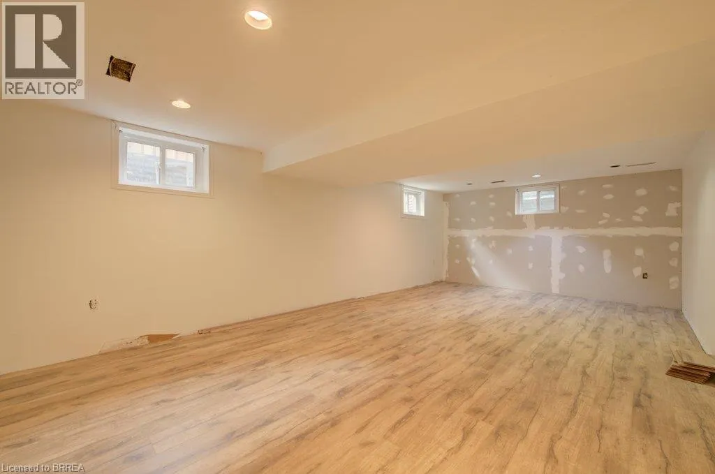6 BAYLY Drive