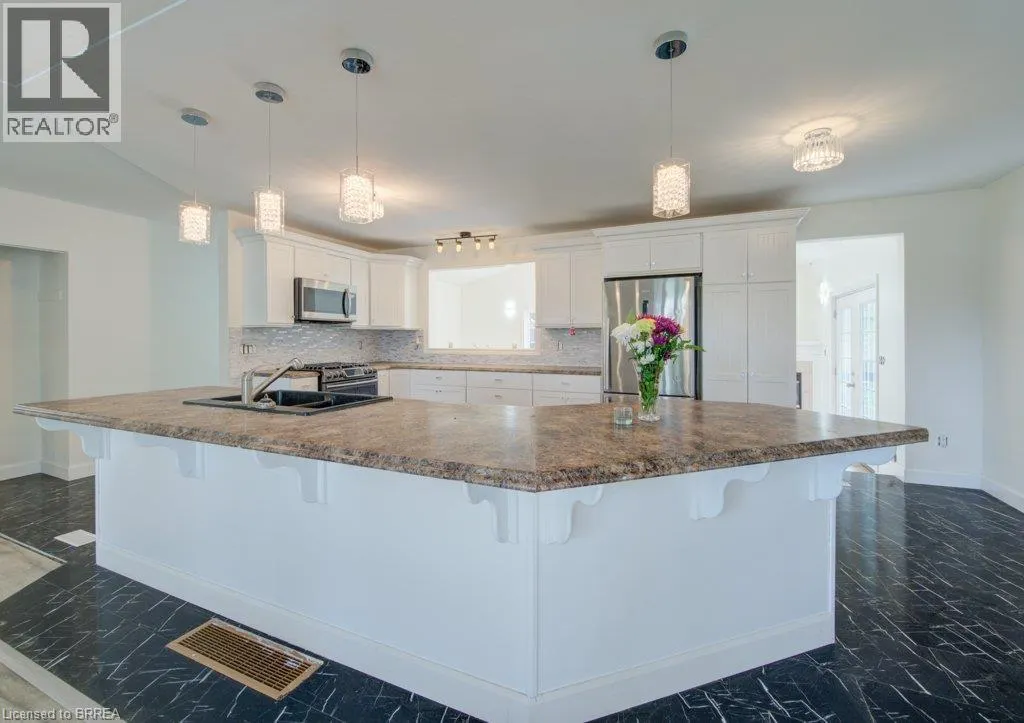 6 BAYLY Drive