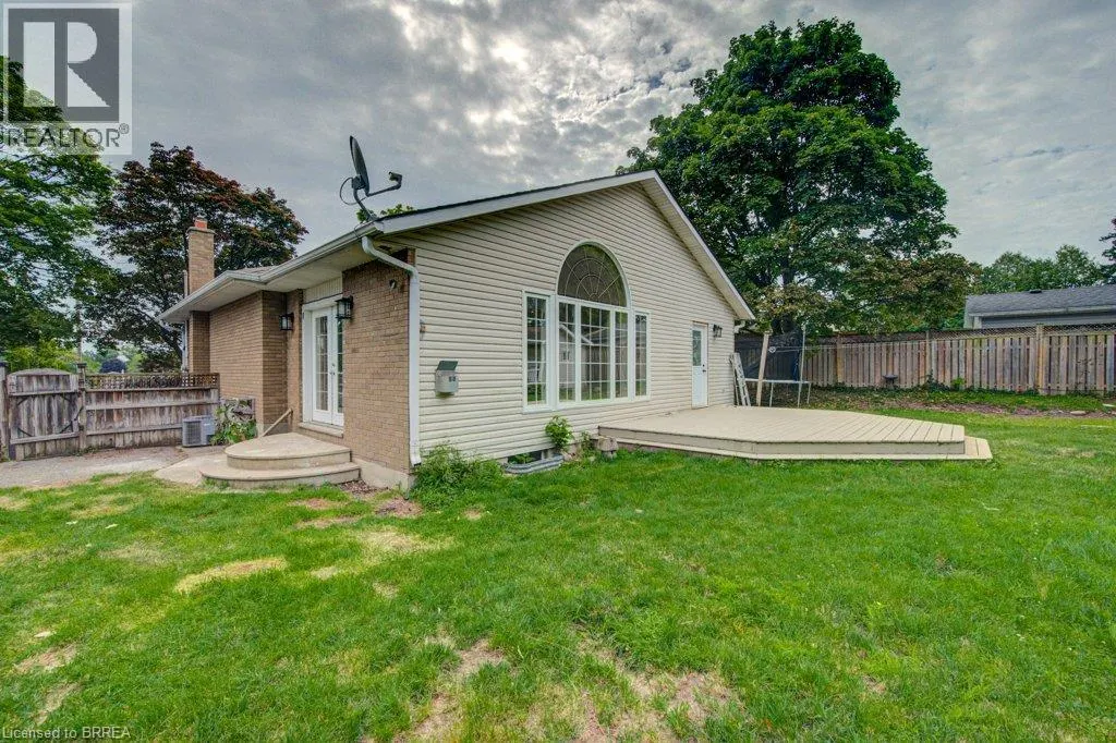 6 BAYLY Drive
