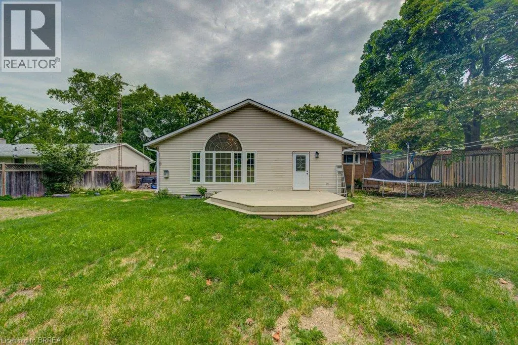 6 BAYLY Drive
