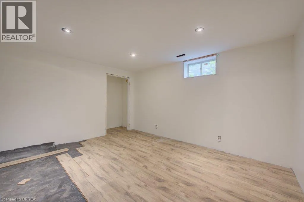 6 BAYLY Drive