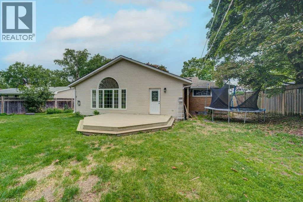 6 BAYLY Drive