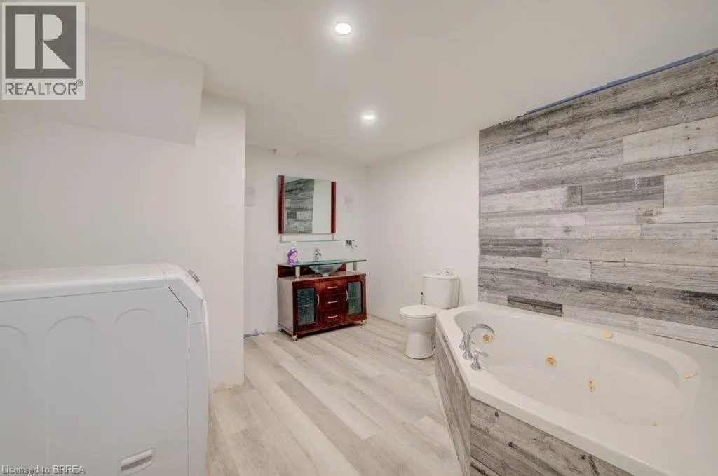 6 BAYLY Drive