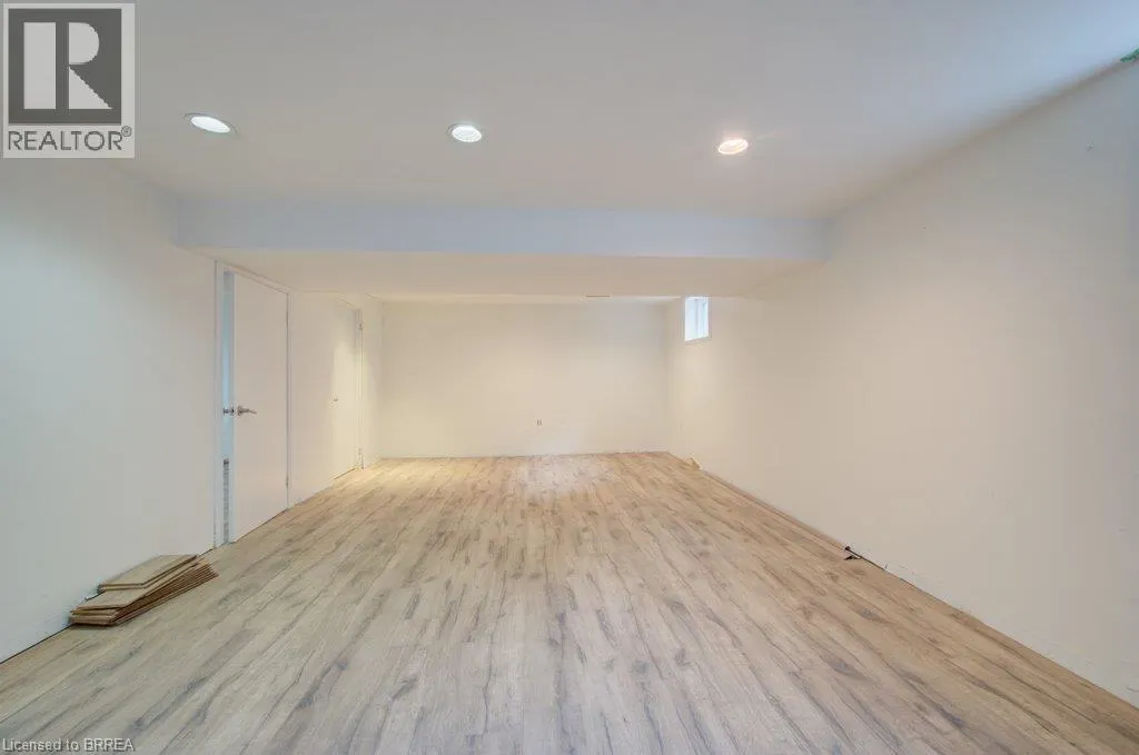 6 BAYLY Drive
