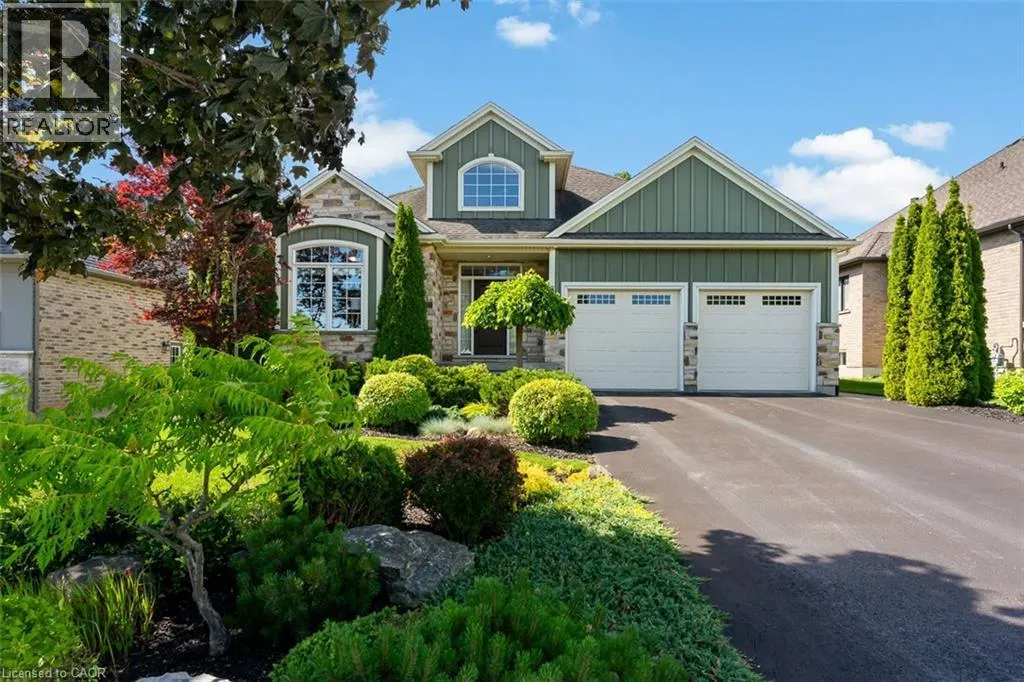 6 CREEKSIDE Drive