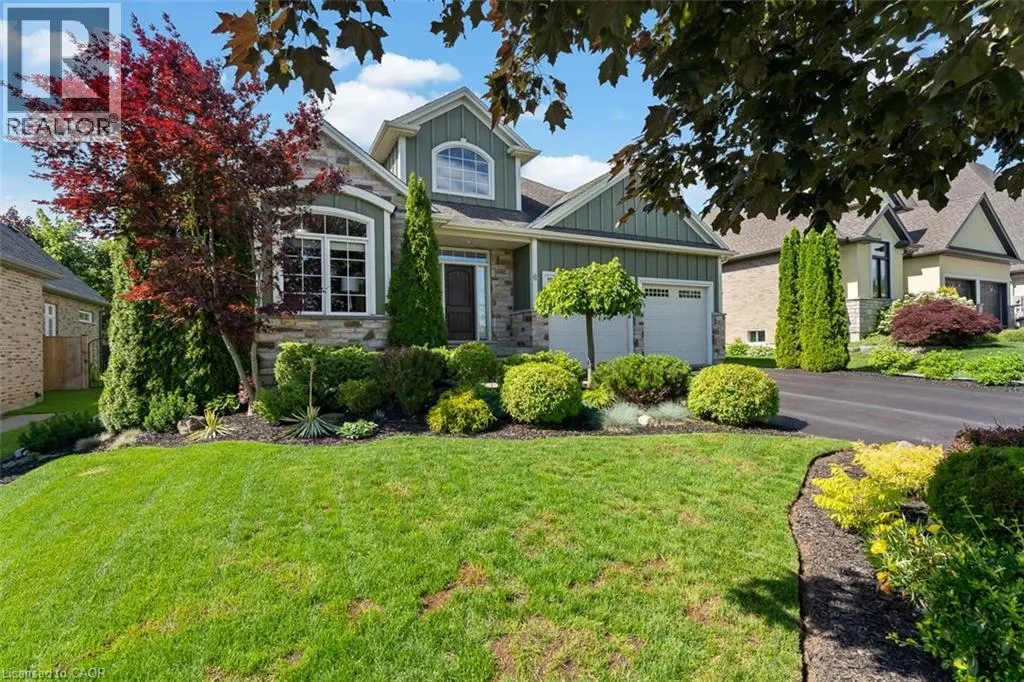 6 CREEKSIDE Drive