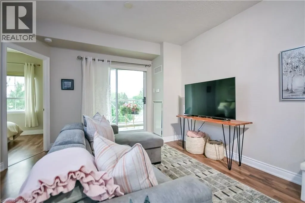 354 ATHERLEY Road Unit# 213 #213