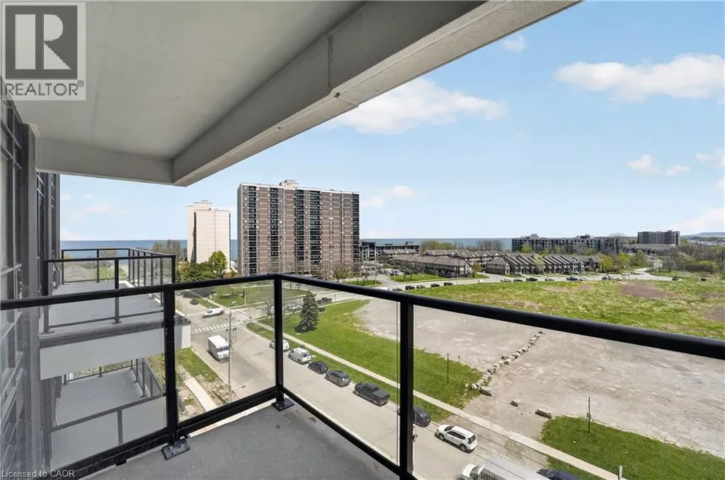 461 GREEN Road Unit# 809 #809