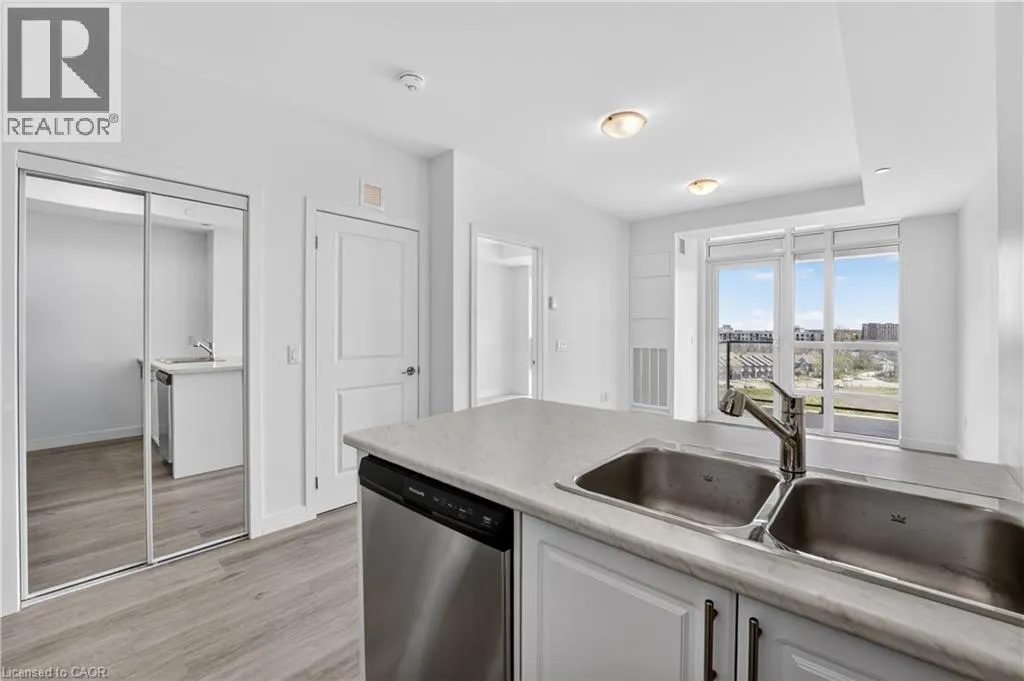 461 GREEN Road Unit# 809 #809
