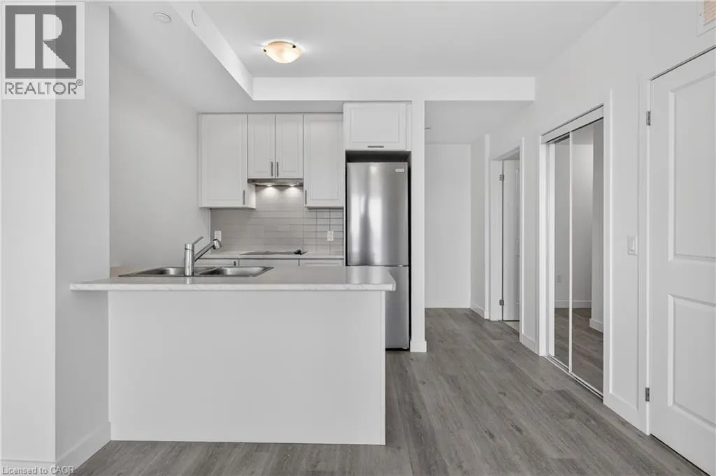461 GREEN Road Unit# 809 #809
