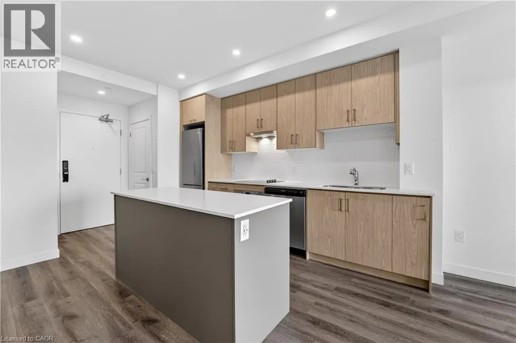 461 GREEN Road Unit# 304 #304