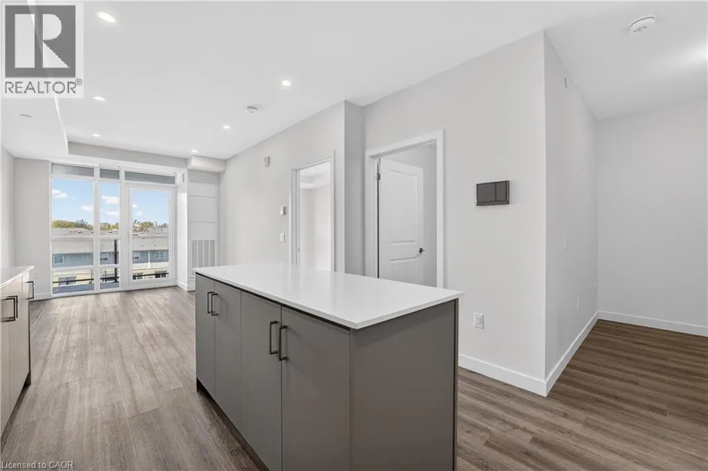 461 GREEN Road Unit# 304 #304