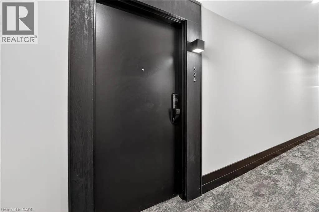 461 GREEN Road Unit# 304 #304